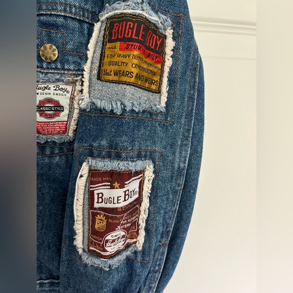 Vintage Size 6 Bugle Boy denim jacket.  Patches.  Snap buttons. - Picture 4 of 6